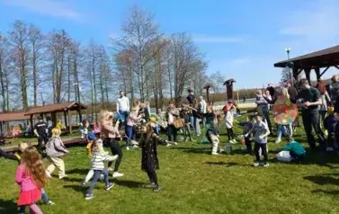 Wielkanocne szukanie jejek 18