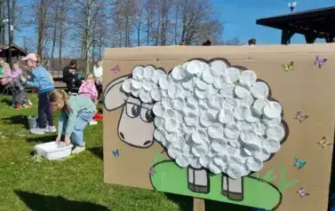 Wielkanocne szukanie jejek 52