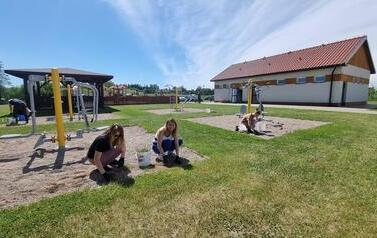 Urzędnicy zn&oacute;w pokazali, że potrafią działać nie tylko za biurkiem! 7