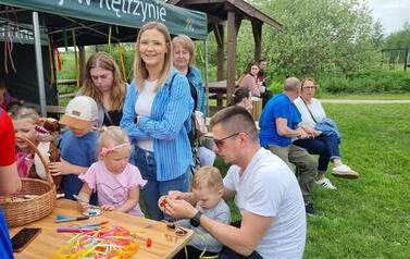 Bajkowy Dzień Dziecka nad jeziorem M&oacute;j 9