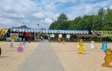 Bajkowy Dzień Dziecka nad jeziorem M&oacute;j 40