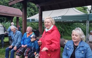 Międzynarodowe spotkanie senior&oacute;w nad jeziorem M&oacute;j w Czernikach 2