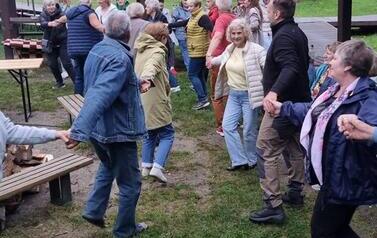 Międzynarodowe spotkanie senior&oacute;w nad jeziorem M&oacute;j w Czernikach 21