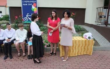 Wręczanie świadectw klasie VIII