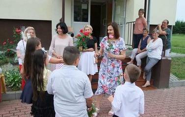 Klasa II żegna swoją wychowawczynię