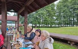Międzynarodowe spotkanie senior&oacute;w nad jeziorem M&oacute;j w Czernikach 18