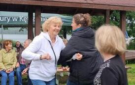 Międzynarodowe spotkanie senior&oacute;w nad jeziorem M&oacute;j w Czernikach 22
