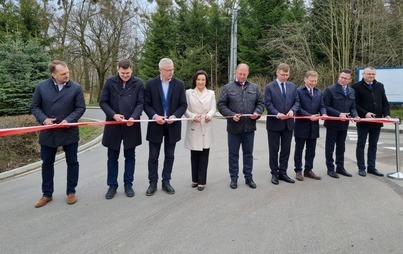 Zdjęcie do Symboliczne przecięcie wstęgi w Parczu